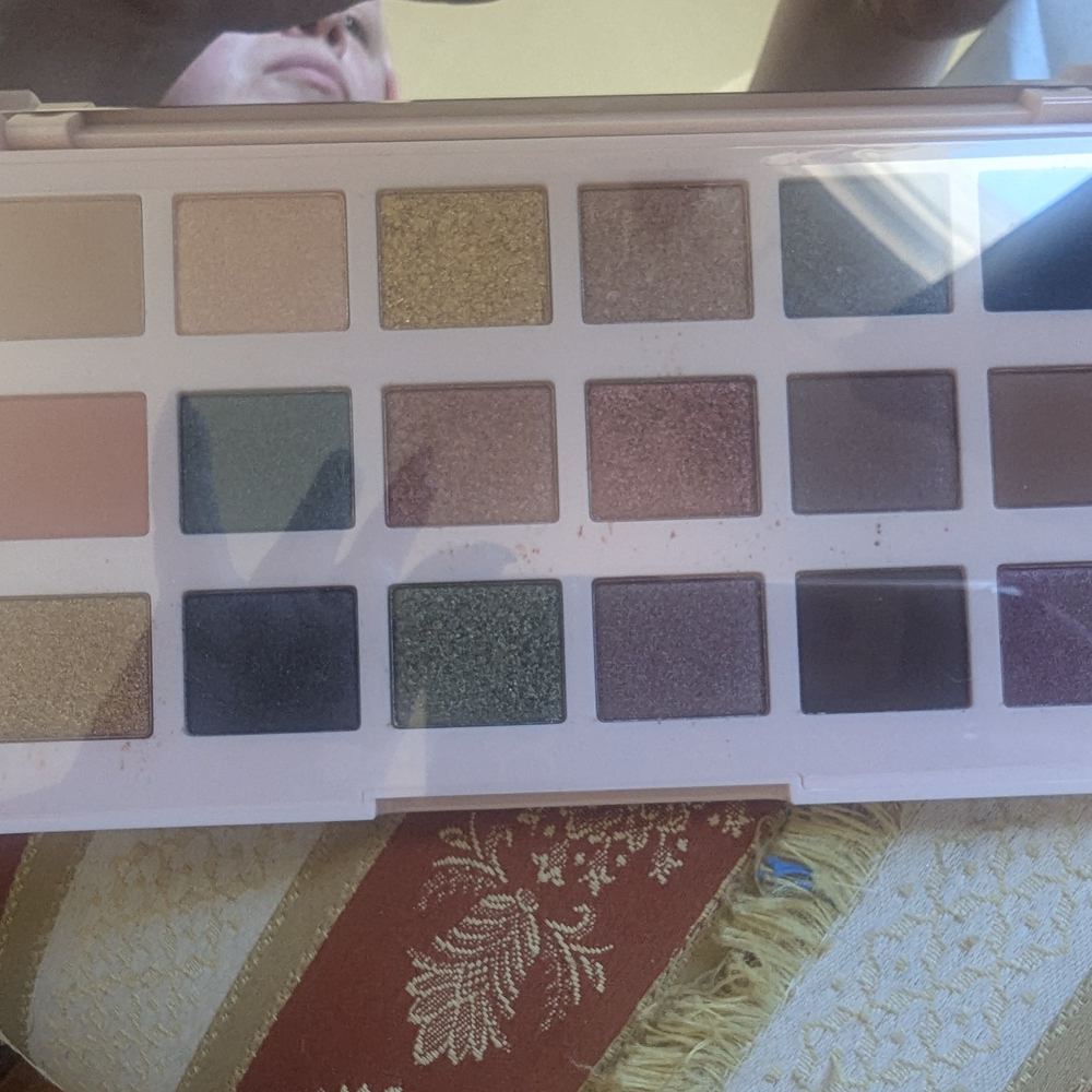 Ciate The Editor New England Palette Multi-Color Eyeshadow